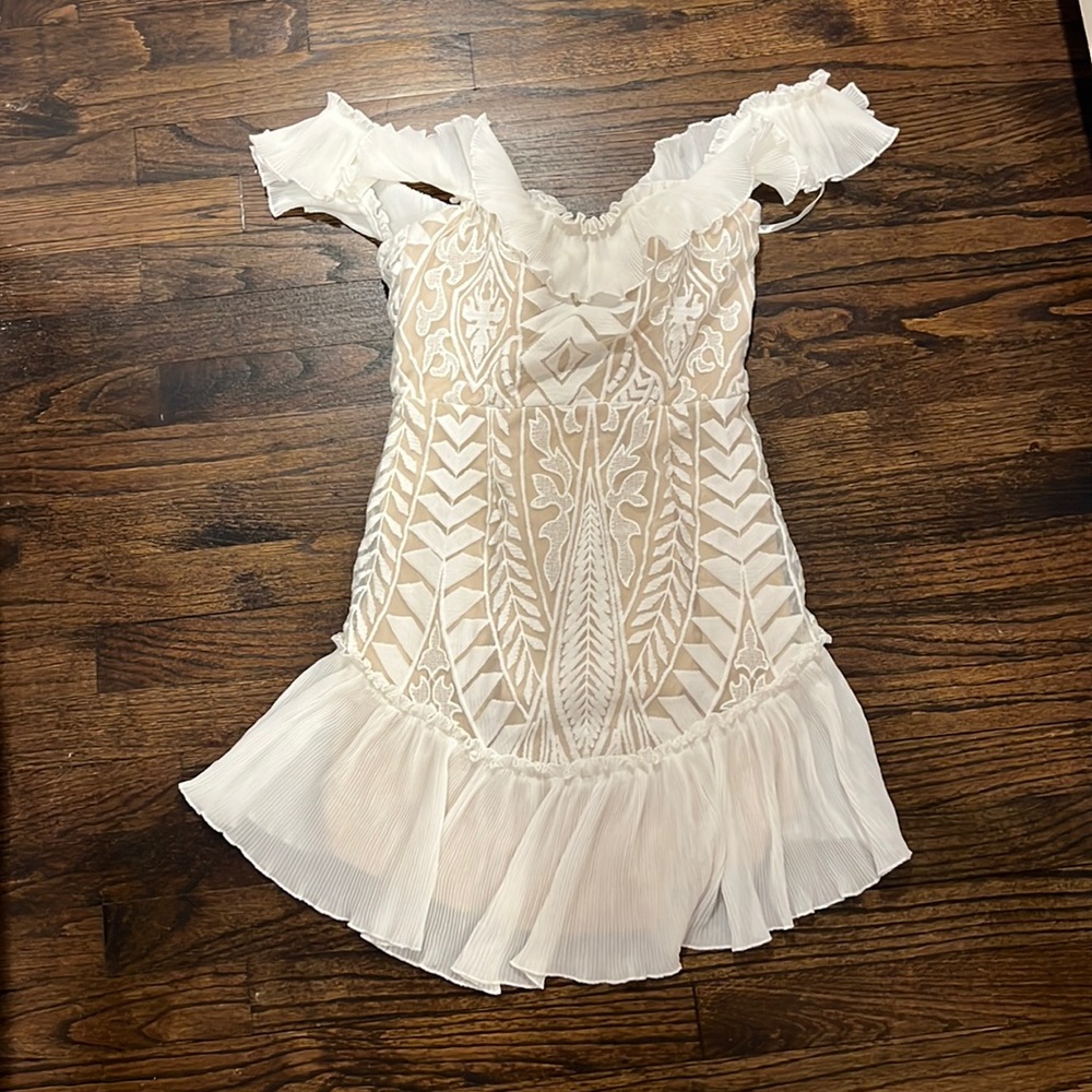 DREAMY OFF-SHOULDER MINI DRESS WHITE